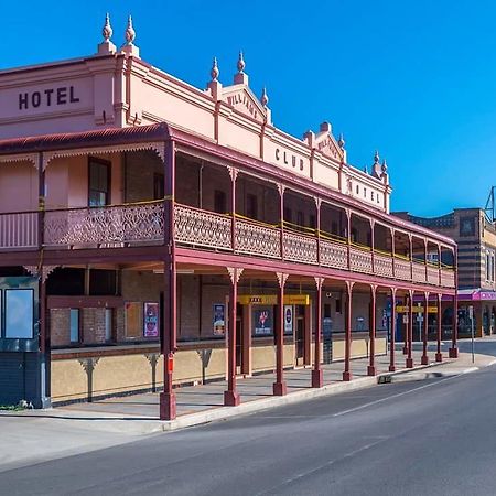 Club Hotel Glen Innes Eksteriør bilde
