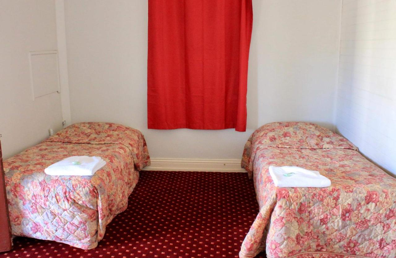 Club Hotel Glen Innes Eksteriør bilde